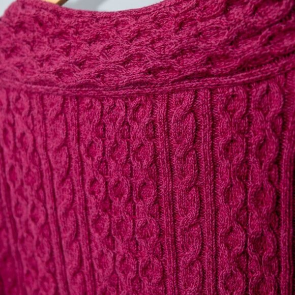 Eddie Bauer  Cotton cable knit chunky V-neck sweater | Beet red/pink | XS - Picture 4 of 4